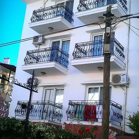 Melaike Hotel 3*