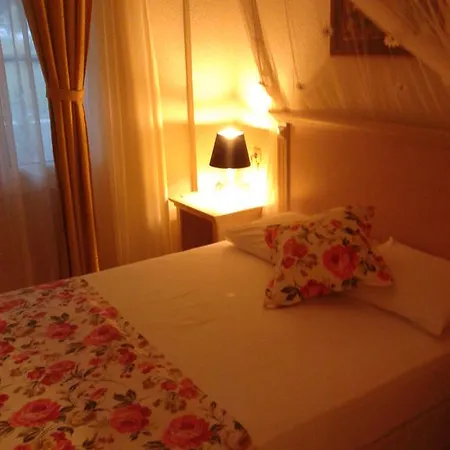 Melaike 3* Fokaja