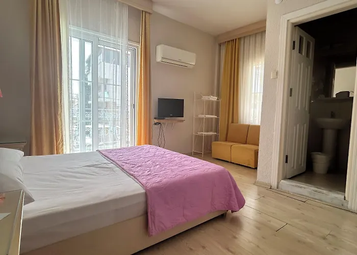 Melaike Hotel Fokaja