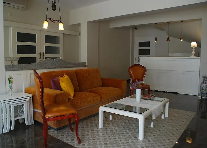 Melaike Hotel Fokaja