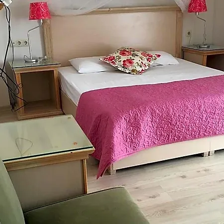 Melaike Hotel