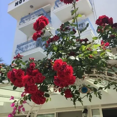 Melaike Foça