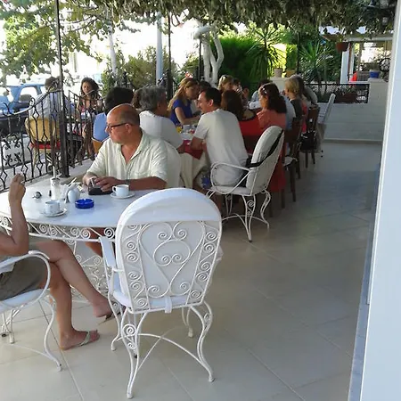 Melaike 3*